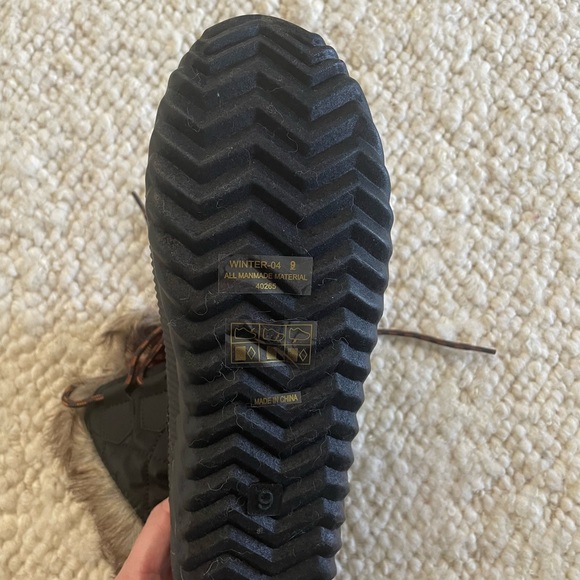 Winter boots - Picture 2 of 3